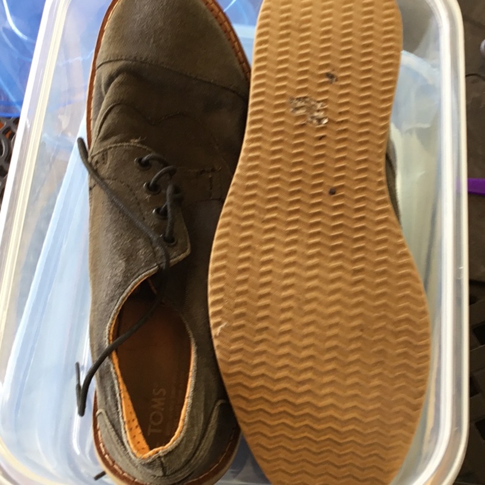Toms